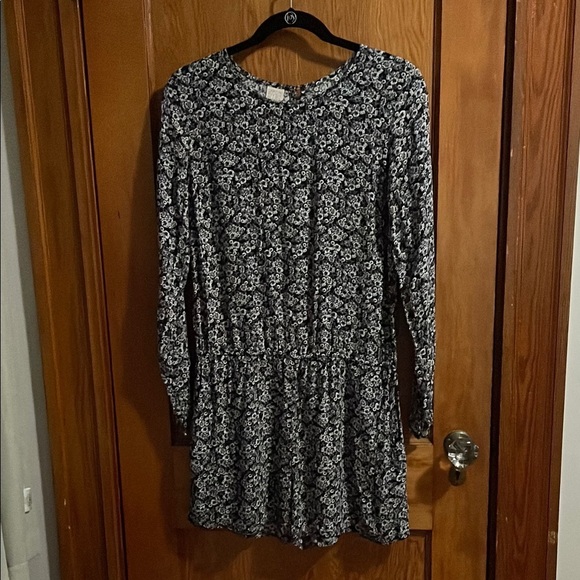 Canyon River Blues Floral Long Sleeve Romper - Picture 1 of 4